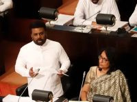 වාහන ආනයනය සීමා කරන්නේ නැහැ