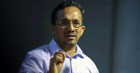 ’’විපක්ෂ නායක දොස්තර හොඳ හිත කාටුනයේ චව් චව් වගේ’’