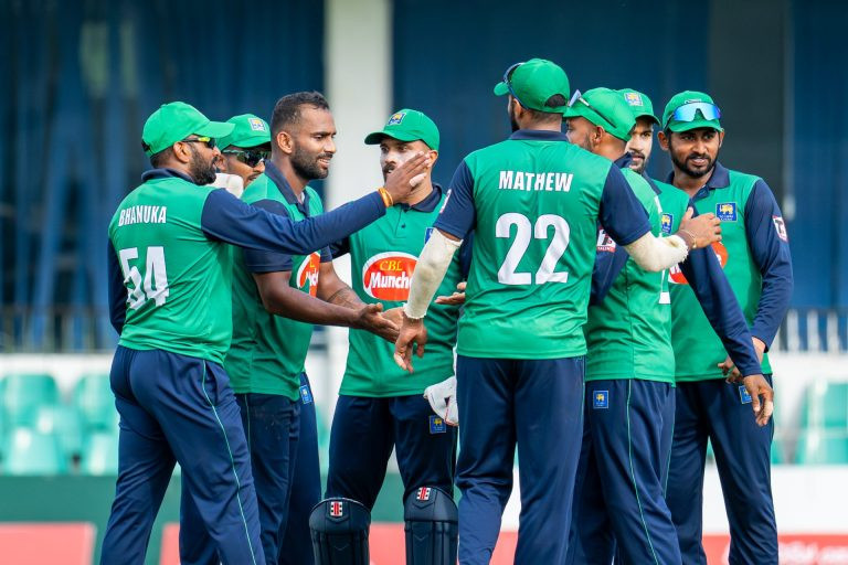 කමිඳු - චාමික - දුෂාන් ග්‍රීන්ස් පිල වේලාසනම අවසන් තරගයට රැගෙන යති