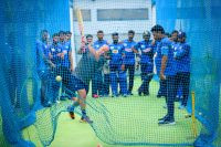 “පවර් හිටිං විශේෂඥයා“ ශ්‍රී ලංකාවේ වැඩ අල්ලයි